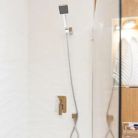 Paradise Apartment *